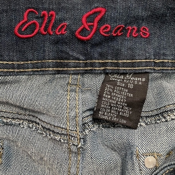 Ella Jeans. Women’s blue jeans Denim, stretch Cropped/ Capri pants size 18 . - Picture 4 of 5